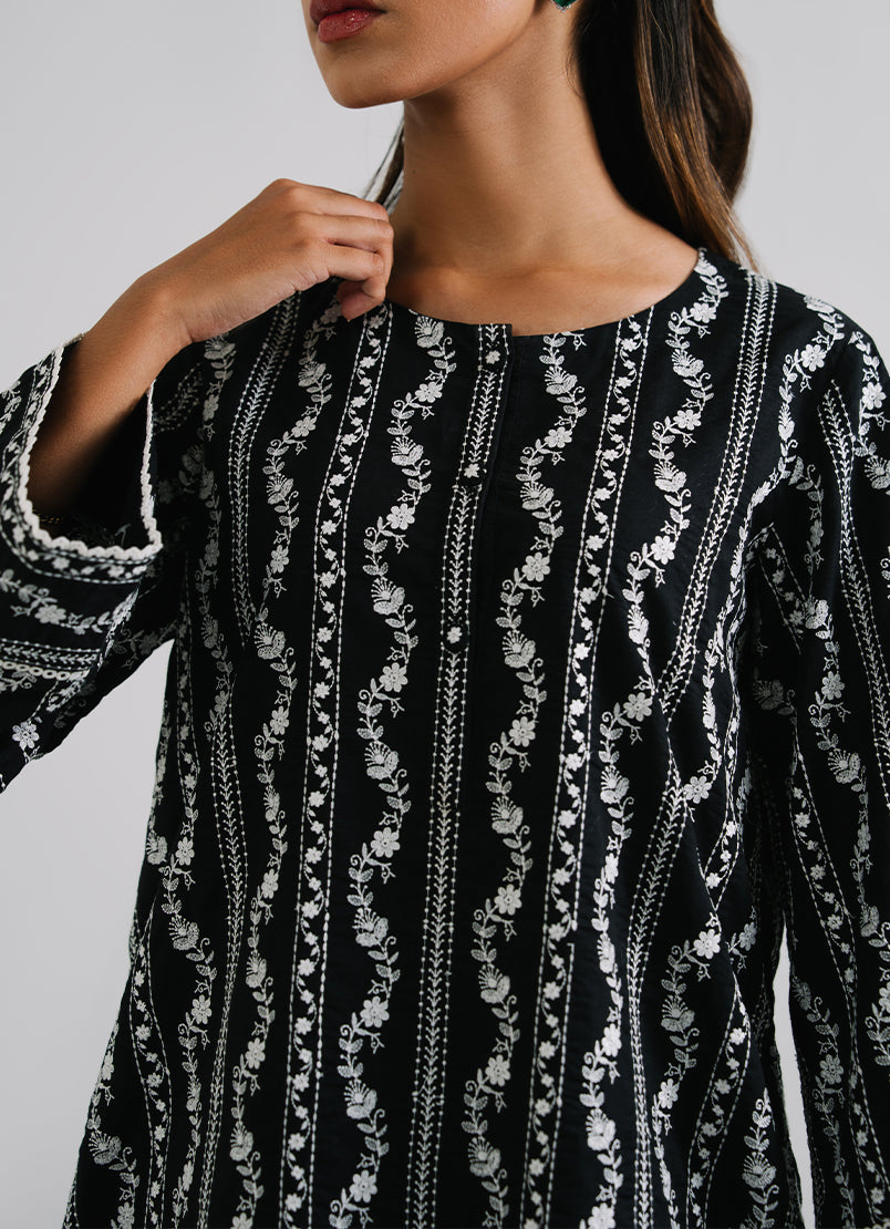 embroidered-kurta