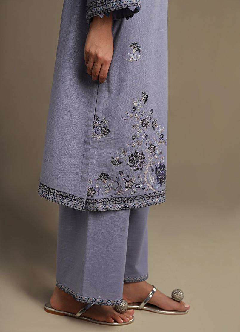 3-pc-khaddar-embroidered-suit