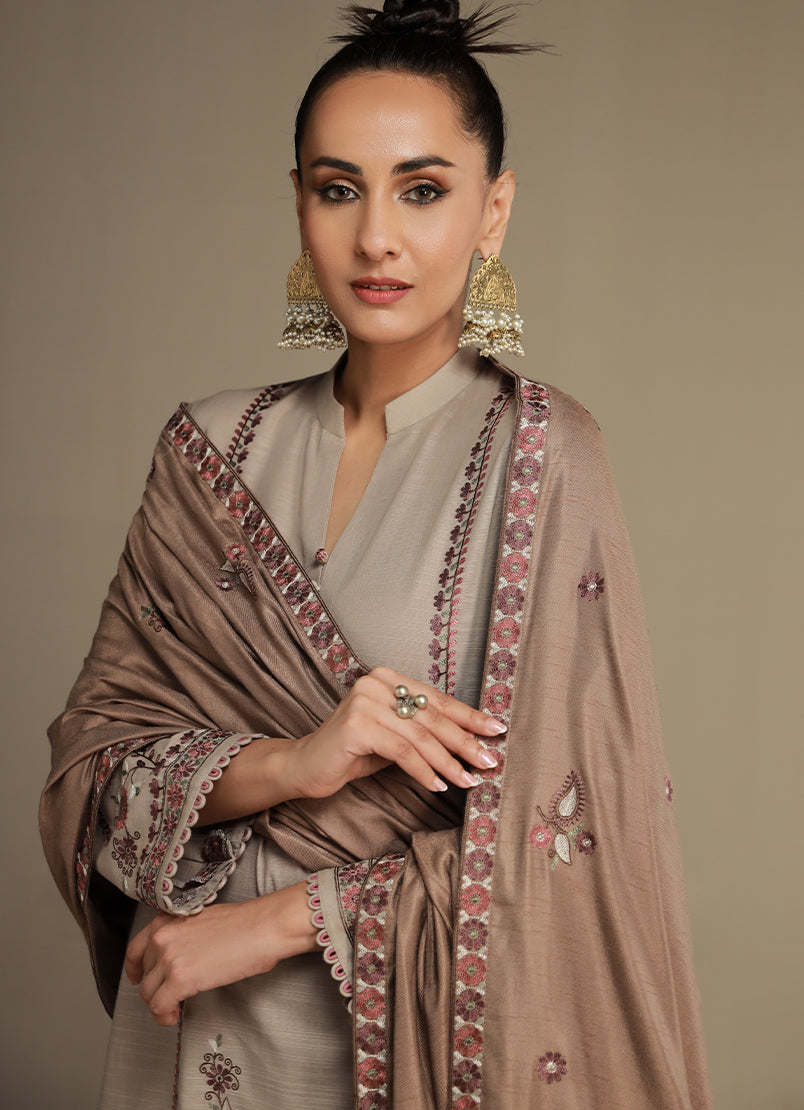 3-pc-khaddar-embroidered-suit