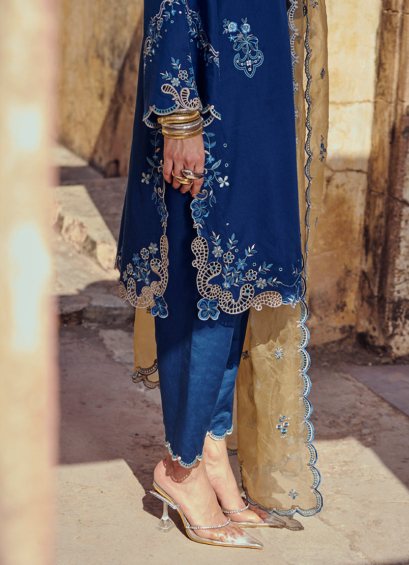 3-pc-luxury-embroidered-suit