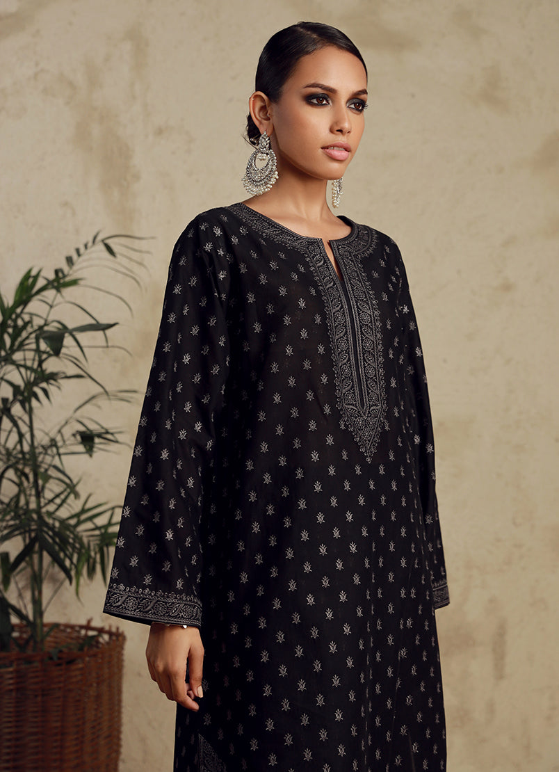 embroidered-kurta