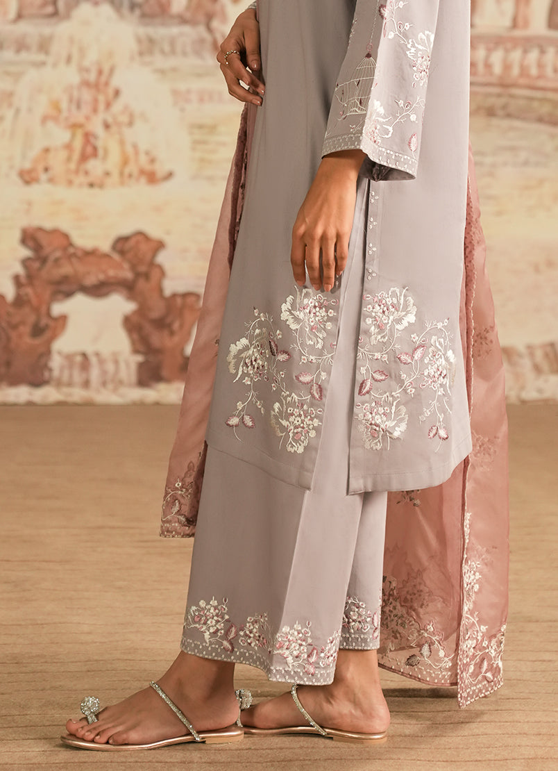 3-pc-luxury-embroidered-suit