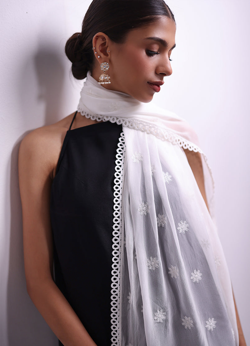 embroidered-lace-dupatta