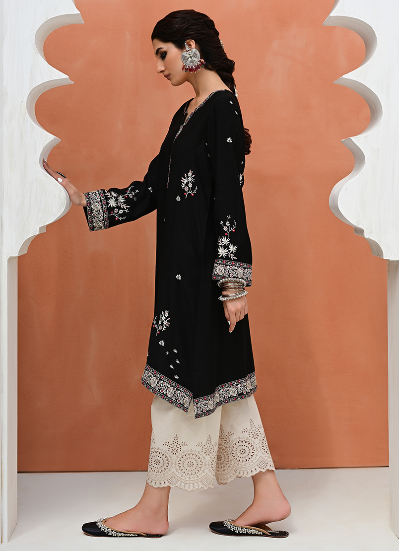 embroidered-kurta