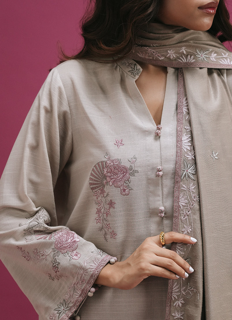 3-pc-khaddar-embroidered-suit