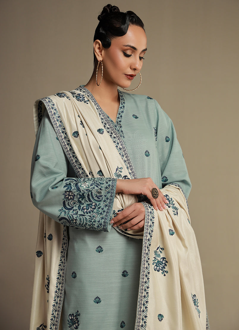 3-pc-khaddar-embroidered-suit