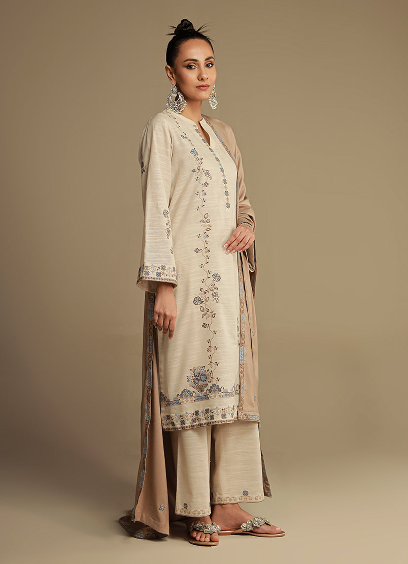 3-pc-khaddar-embroidered-suit